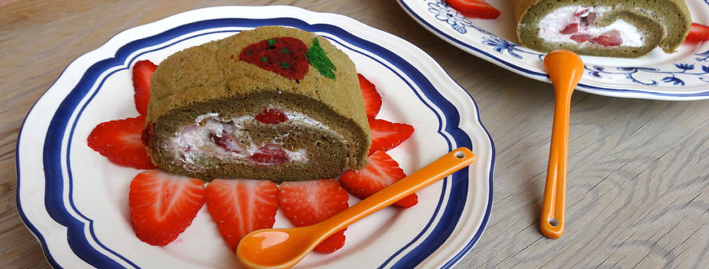 roll cake a la japonaise genoise imprimee fraises
